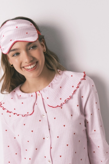 Маска для сну в смужку з сердечками