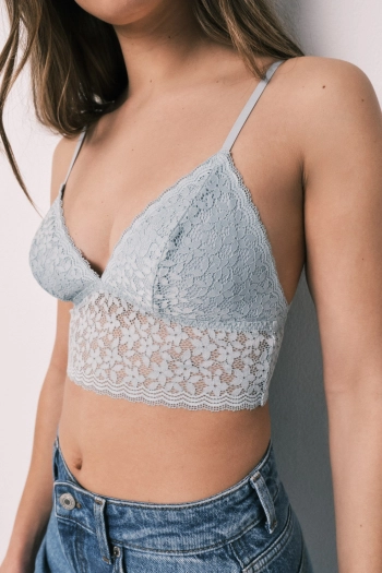 Голубой кружевной бюстгальтер бралетт треугольной формы