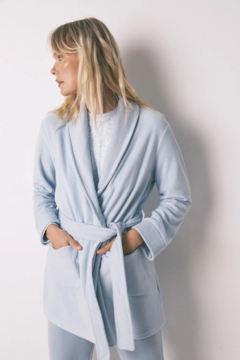 Синий бархатный халат миди с блестками