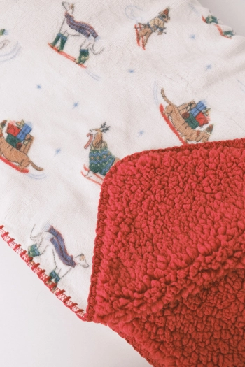 Двустороннее одеяло из флиса с имитацией шерсти