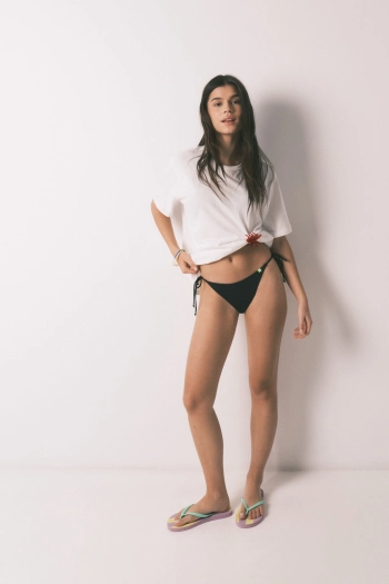 Черные трусики бикини на завязках