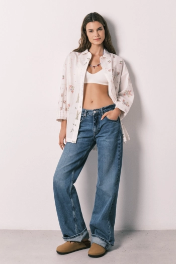 Рубашка с длинными рукавами и цветочным принтом