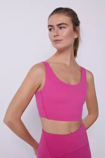 Розовый спортивный бюстгальтер SOFT MOVE