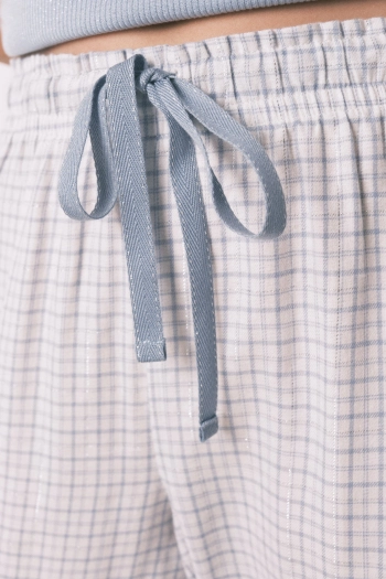 Синя піжама в клітинку