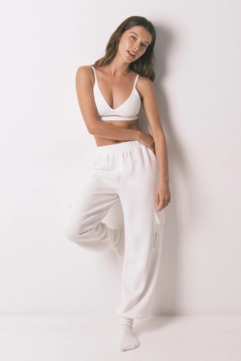 NATURAL треугольный бесшовный топ  белого цвета