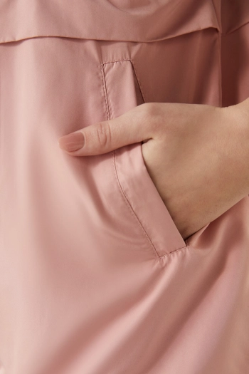 Розовая водоотталкивающая куртка