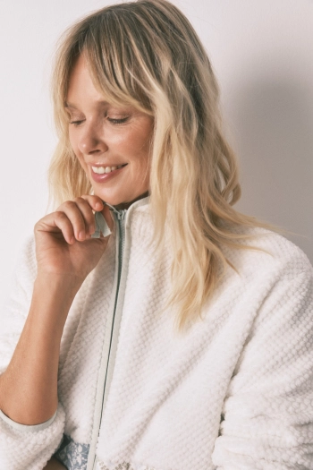 Короткий халат из овчины в стиле пэчворк