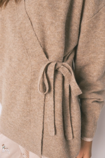 Однотонний кардиган з трикотажної тканини