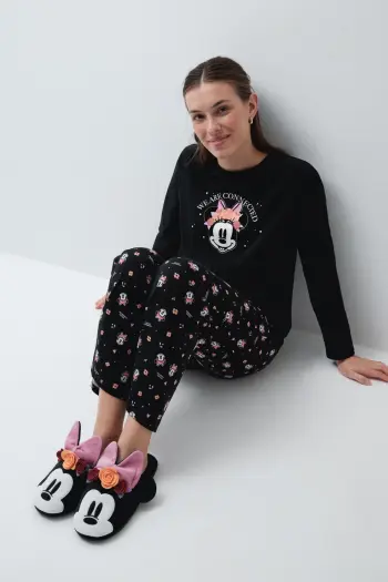 Домашние тапочки Minnie Halloween
