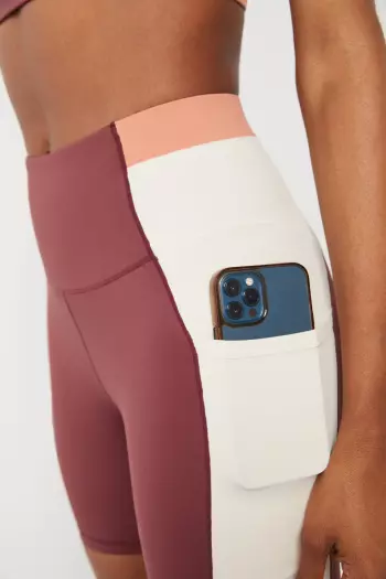 Бордовые велосипедки в стиле колор-блок 4D Stretch
