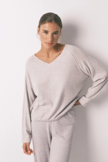 Длинная серая пижама в рубчик