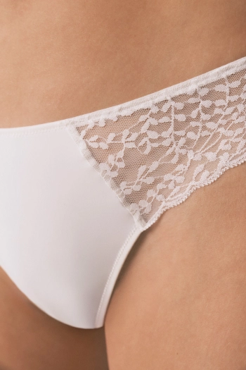 Білі класичні трусики з мікрофібри та мережива